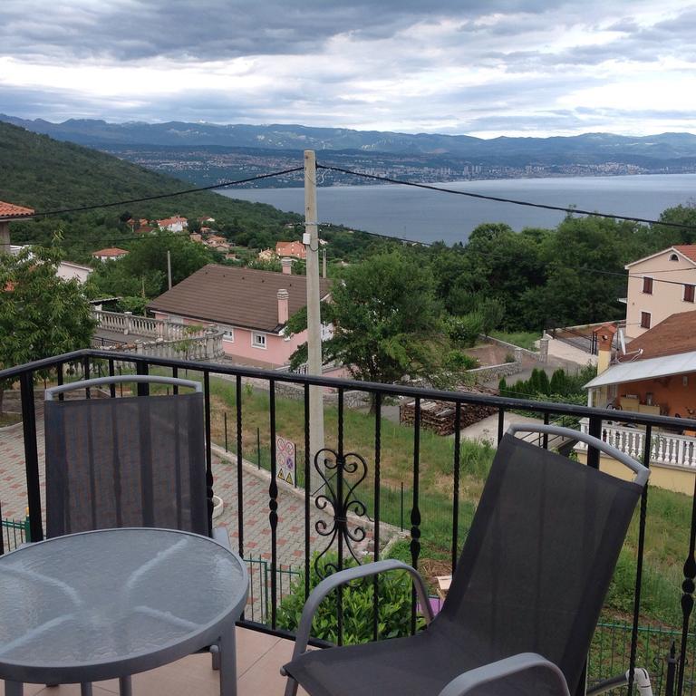 Apartman Dubravka 1 Ловран Екстериор снимка