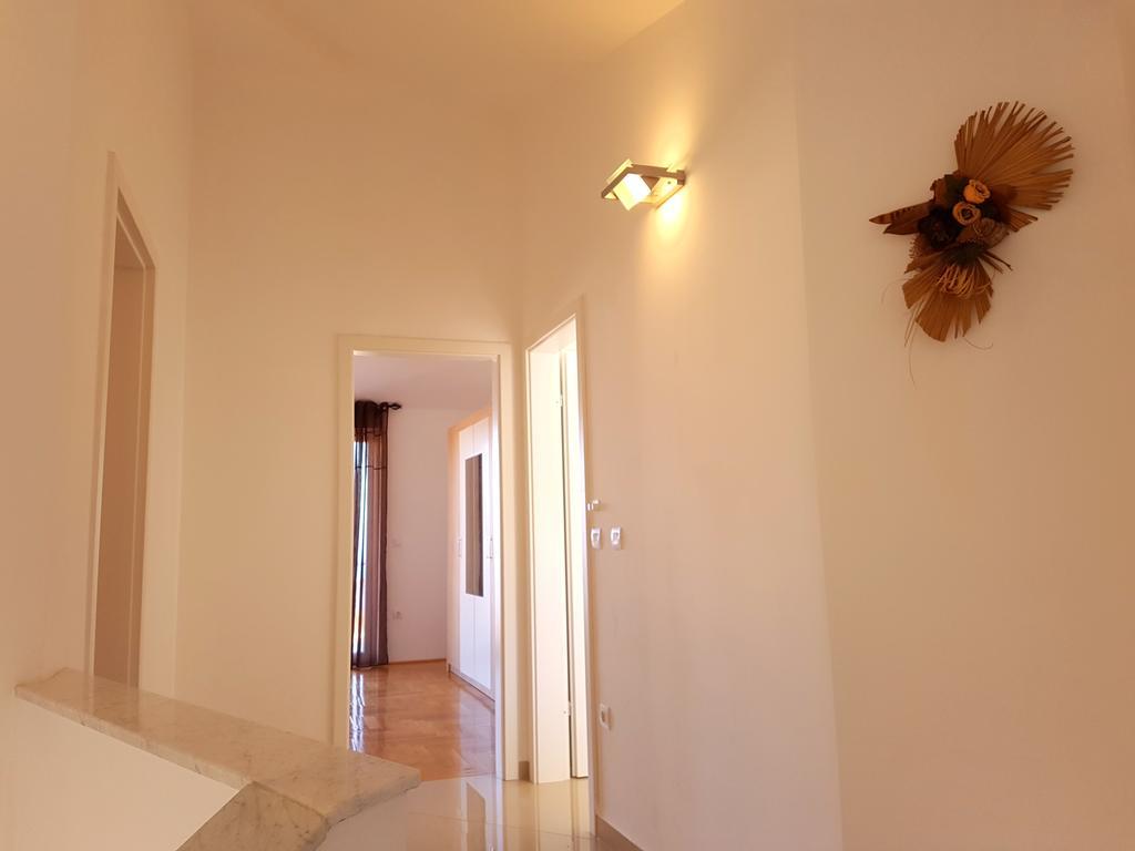 Apartman Dubravka 1 Ловран Екстериор снимка