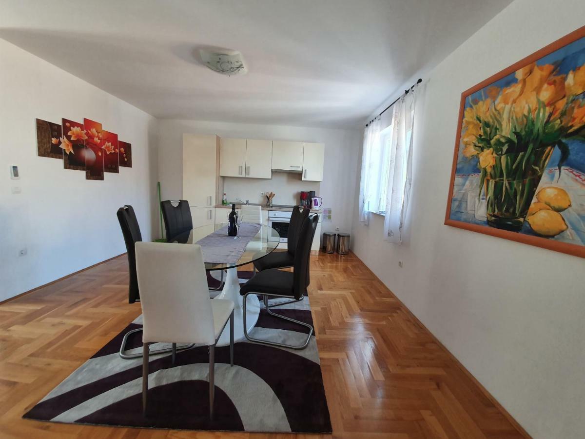Apartman Dubravka 1 Ловран Екстериор снимка
