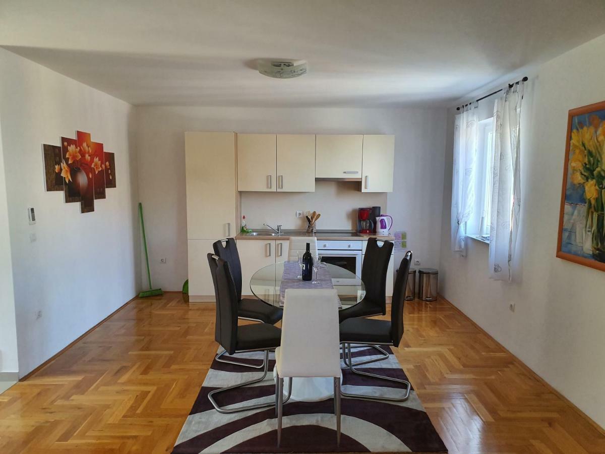 Apartman Dubravka 1 Ловран Екстериор снимка