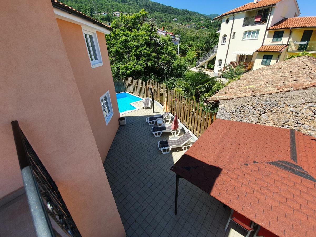 Apartman Dubravka 1 Ловран Екстериор снимка