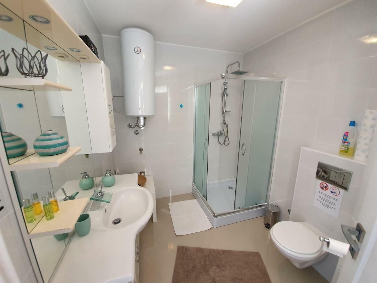 Apartman Dubravka 1 Ловран Екстериор снимка